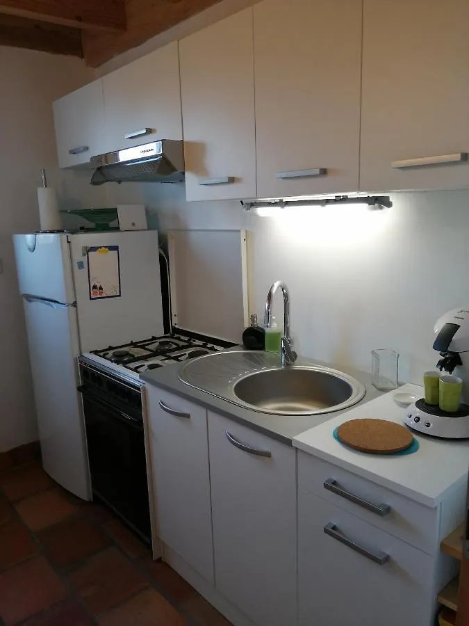 Domaine De Cayre Bed and Breakfast Mervilla Bed & Breakfast